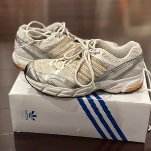 Adidas old school runners